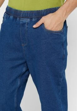 Relaxed Fit 5 Pocket Jean -Active Fashion Store 4 zoom desktop 947