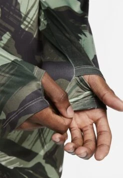 Nike Dri-Fit Element Camo Sweatshirt -Active Fashion Store 5 zoom desktop 128