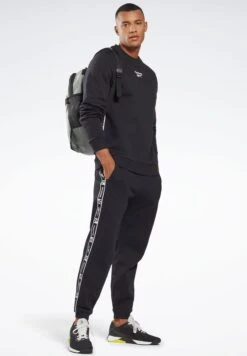 Reebok Logo Tape Sweatshirt -Active Fashion Store 5 zoom desktop 150