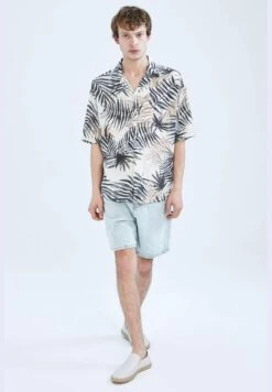 DeFacto Relax Fit Short Sleeve Palm Print Shirt -Active Fashion Store 5 zoom desktop 204