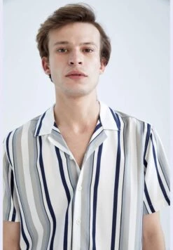 DeFacto Man Regular Fit Woven Short Sleeve Shirt -Active Fashion Store 5 zoom desktop 236