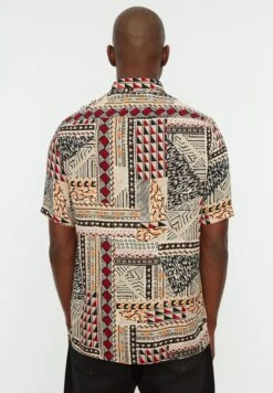 Trendyol Geo Print Regular Fit Shirt -Active Fashion Store 5 zoom desktop 262