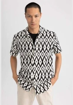 DeFacto Man Woven Short Sleeve Shirt -Active Fashion Store 5 zoom desktop 271