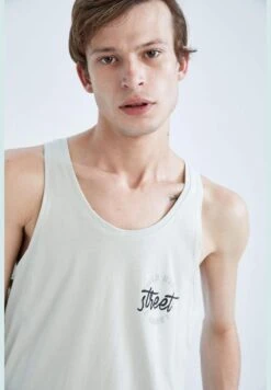 DeFacto Man Slim Fit Crew Neck Strappy Vest -Active Fashion Store 5 zoom desktop 38