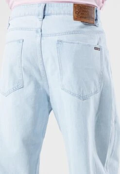 Volcom Billow Denim Jeans 11 Volcom Billow Denim Jeans -Active Fashion Store 5 zoom desktop 394