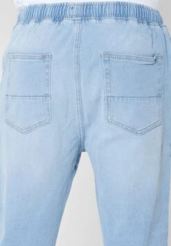 Relaxed Fit 5 Pocket Jean -Active Fashion Store 5 zoom desktop 492