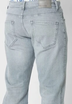 Only & Sons Straight Fit Light Wash Jeans -Active Fashion Store 5 zoom desktop 496