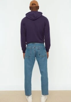 Trendyol Mid Wash Straight Fit Jeans 11 Trendyol Mid Wash Straight Fit Jeans -Active Fashion Store 5 zoom desktop 512