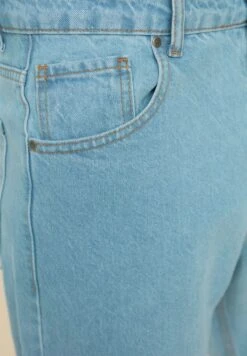 Trendyol Light Wash Relaxed Fit Jeans -Active Fashion Store 5 zoom desktop 513