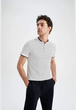 DeFacto Slim Fit T-Shirt With Collar -Active Fashion Store 5 zoom desktop 519