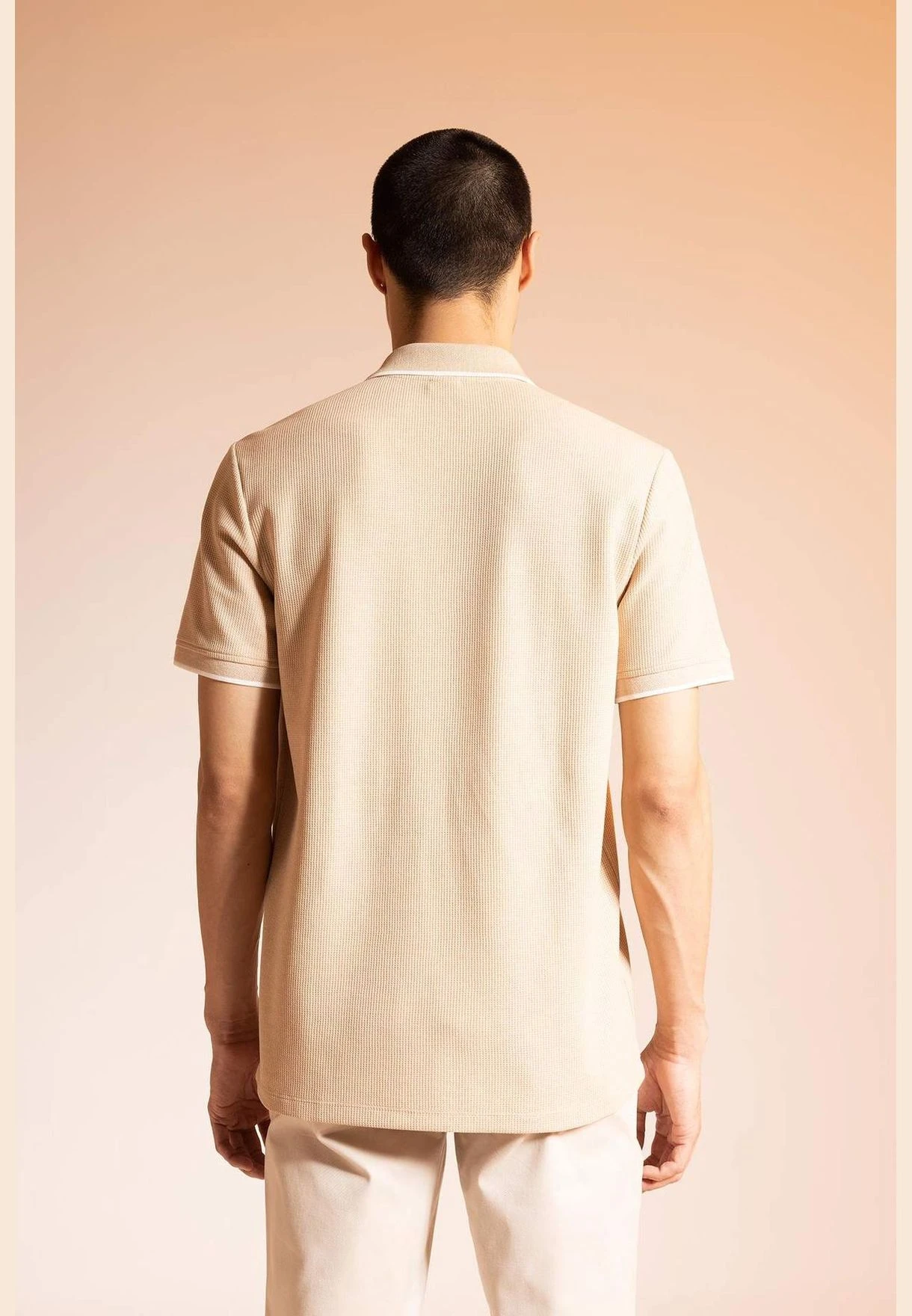 DeFacto Regular Fit Textured Short Sleeve Polo Shirt 7 DeFacto Regular Fit Textured Short Sleeve Polo Shirt - Image 5