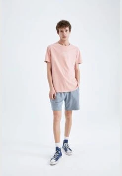 DeFacto Man Regular Fit Crew Neck T-Shirt -Active Fashion Store 5 zoom desktop 60