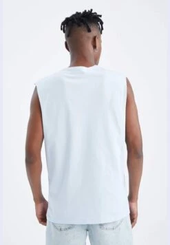 DeFacto Boxy Fit Sleeveless Minimal Slogan Print Vest -Active Fashion Store 6 zoom desktop 103