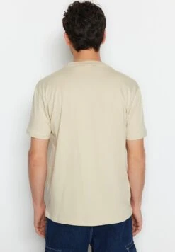 Trendyol Casual Printed Crew Neck T-Shirt -Active Fashion Store 6 zoom desktop 2