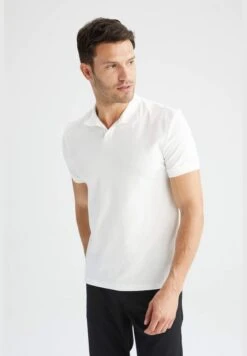 DeFacto Man Resort Neck Short Sleeve Knitted Polo T-Shirt -Active Fashion Store 6 zoom desktop 258