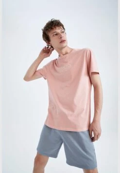 DeFacto Man Regular Fit Crew Neck T-Shirt -Active Fashion Store 6 zoom desktop 35