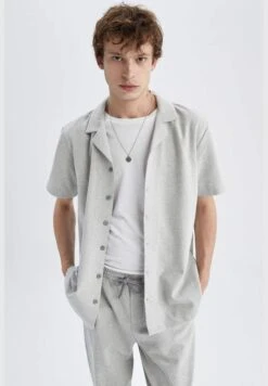 DeFacto Regular Fit Short Sleeve Poplin Shirt -Active Fashion Store 7 zoom desktop 111