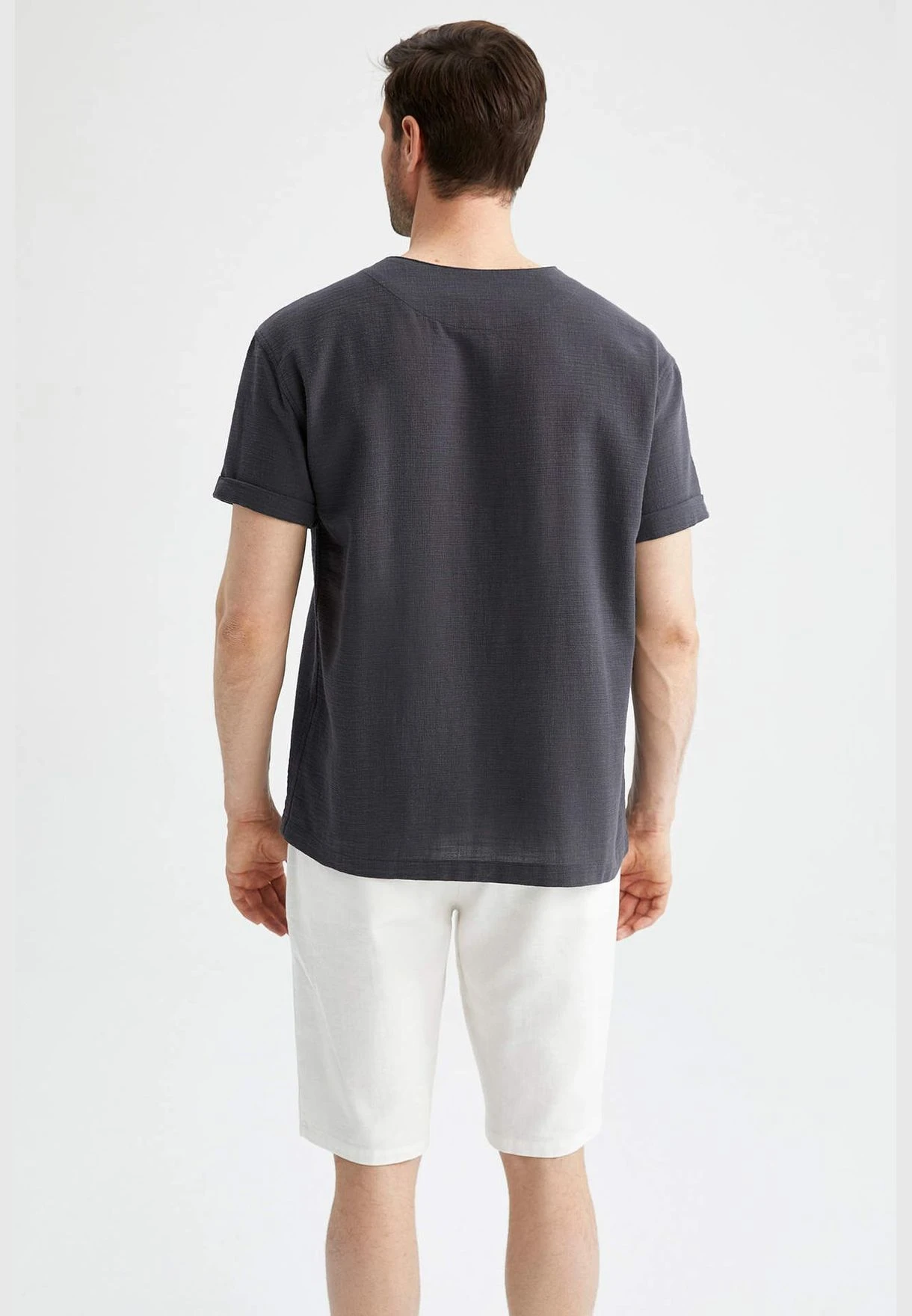 DeFacto Regular Fit V-Neck Short Sleeve Shirt 9 DeFacto Regular Fit V-Neck Short Sleeve Shirt - Image 7