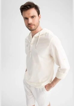 DeFacto Regular Fit Half Sleeves Hooded Shirt -Active Fashion Store 7 zoom desktop 142