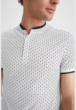 DeFacto Slim Fit T-Shirt With Collar -Active Fashion Store 7 zoom desktop 186