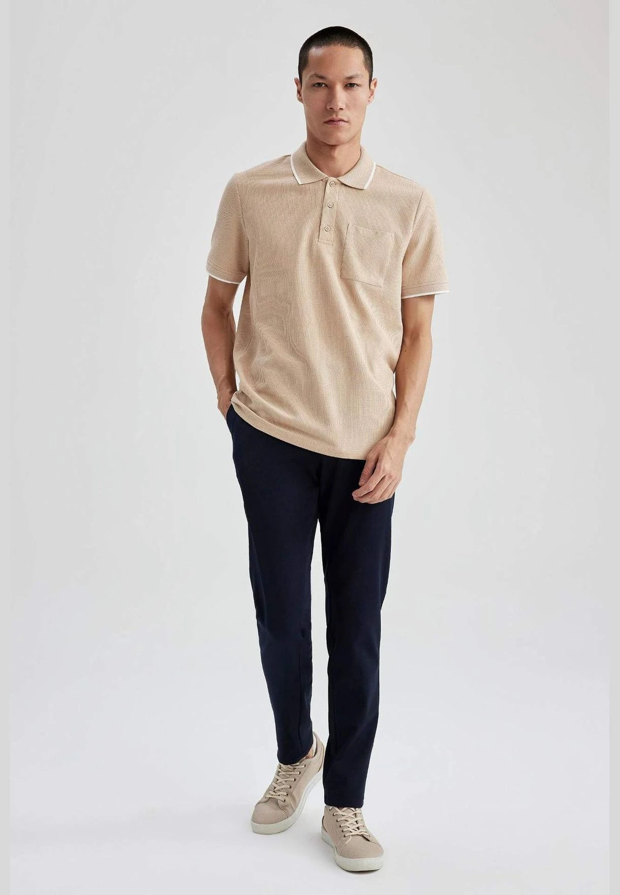 DeFacto Regular Fit Textured Short Sleeve Polo Shirt 9 DeFacto Regular Fit Textured Short Sleeve Polo Shirt - Image 7