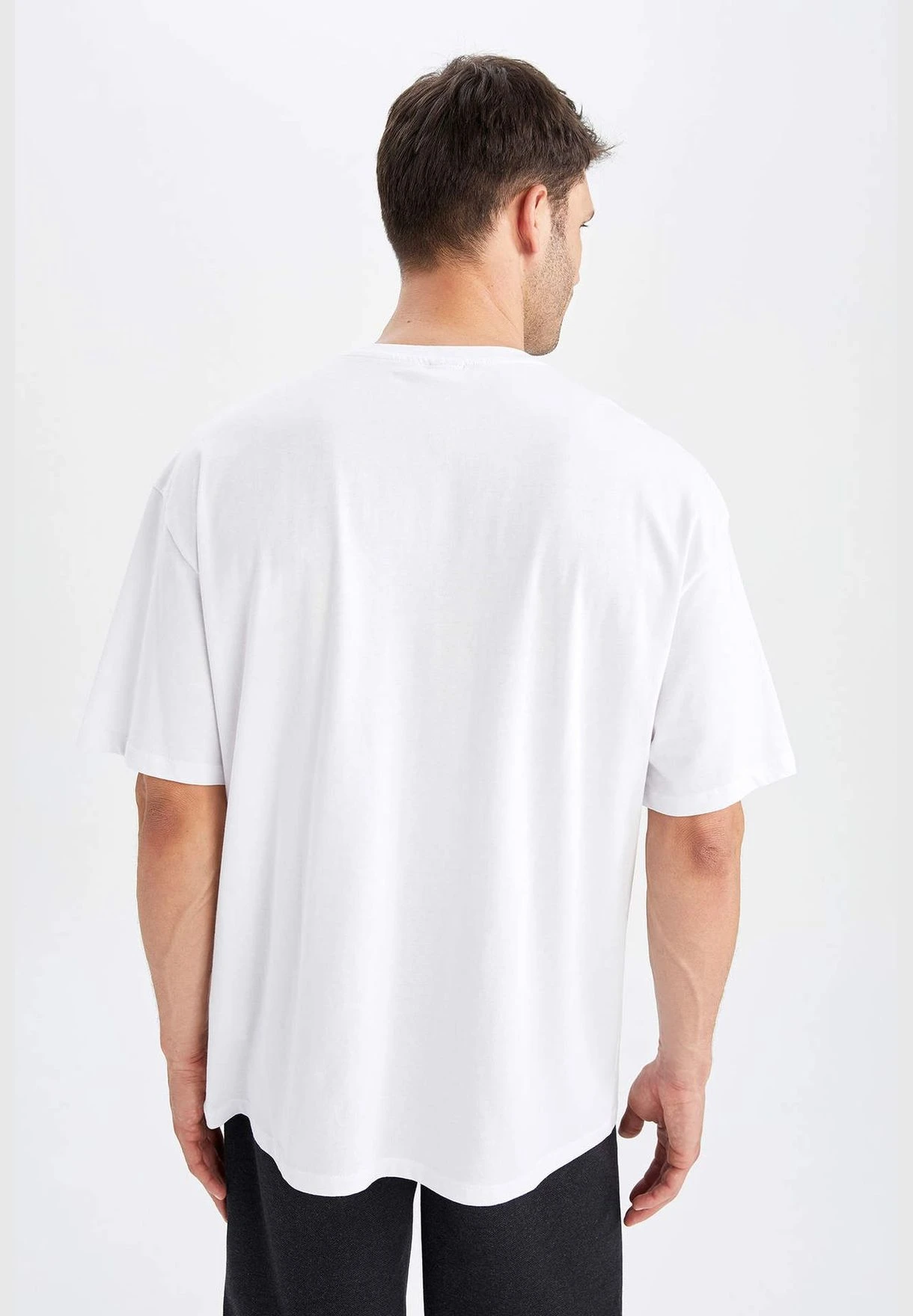 DeFacto Oversize Fit Short Sleeve Minimal Slogan Print T-Shirt 9 DeFacto Oversize Fit Short Sleeve Minimal Slogan Print T-Shirt - Image 7