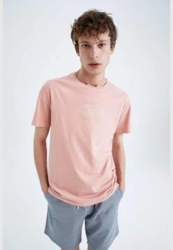 DeFacto Man Regular Fit Crew Neck T-Shirt -Active Fashion Store 7 zoom desktop 30