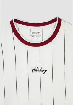 DeFacto Regular Fit Short Sleeve Striped Slogan Print T-Shirt 16 DeFacto Regular Fit Short Sleeve Striped Slogan Print T-Shirt -Active Fashion Store 7 zoom desktop 41