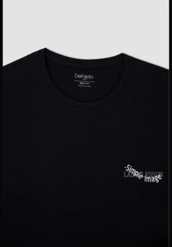 DeFacto Boxy Fit Sleeveless Minimal Slogan Print Vest -Active Fashion Store 7 zoom desktop 68