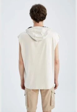 DeFacto Man Oversize Fit Hooded Strappy Vest 17 DeFacto Man Oversize Fit Hooded Strappy Vest -Active Fashion Store 7 zoom desktop 77