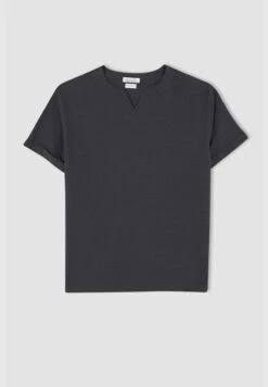 DeFacto Regular Fit V-Neck Short Sleeve Shirt 18 DeFacto Regular Fit V-Neck Short Sleeve Shirt -Active Fashion Store 8 zoom desktop 102