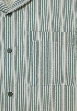 Trendyol Stripe Print Regular Fit Shirt -Active Fashion Store 8 zoom desktop 114