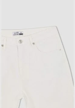 DeFacto Man 90’S Slim Fit Denim Trousers -Active Fashion Store 8 zoom desktop 151