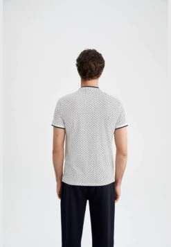 DeFacto Slim Fit T-Shirt With Collar -Active Fashion Store 8 zoom desktop 159