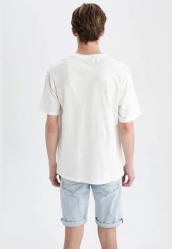 DeFacto Man Relax Fit Crew Neck Short Sleeve T-Shirt 18 DeFacto Man Relax Fit Crew Neck Short Sleeve T-Shirt -Active Fashion Store 8 zoom desktop 7