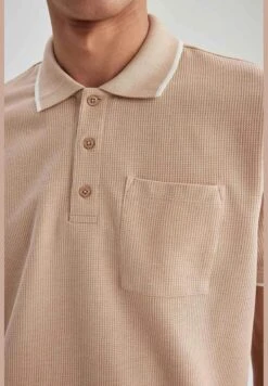 DeFacto Regular Fit Textured Short Sleeve Polo Shirt 19 DeFacto Regular Fit Textured Short Sleeve Polo Shirt -Active Fashion Store 9 zoom desktop 117