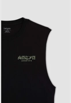 DeFacto Man Box Fit Crew Neck Sleeveless Vest -Active Fashion Store 9 zoom desktop 37