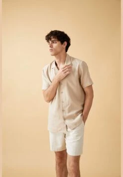 DeFacto Man Regular Fit Apache Neck Woven Top Short Sleeve Shirt -Active Fashion Store 9 zoom desktop 52