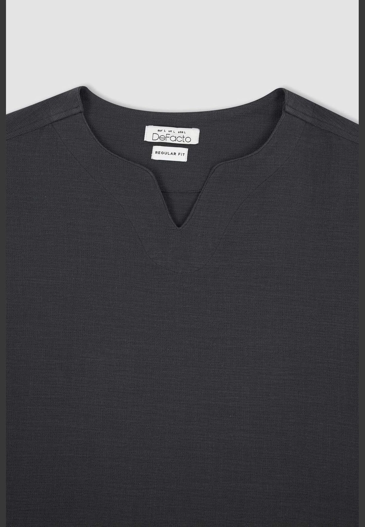 DeFacto Regular Fit V-Neck Short Sleeve Shirt 11 DeFacto Regular Fit V-Neck Short Sleeve Shirt - Image 9